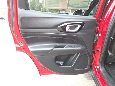 Used 2025 Jeep Compass Trailhawk image 41