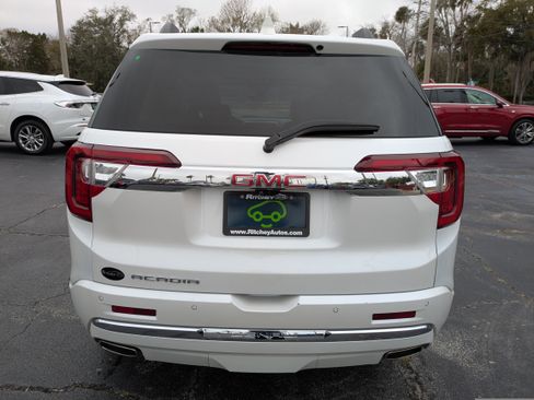 Certified 2023 GMC Acadia Denali w/ Denali Ultimate Package image 5