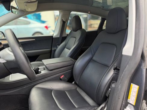 Used 2023 Tesla Model Y Performance AWD/4WD image 8