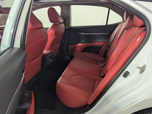 Used 2019 Toyota Camry XSE image 22