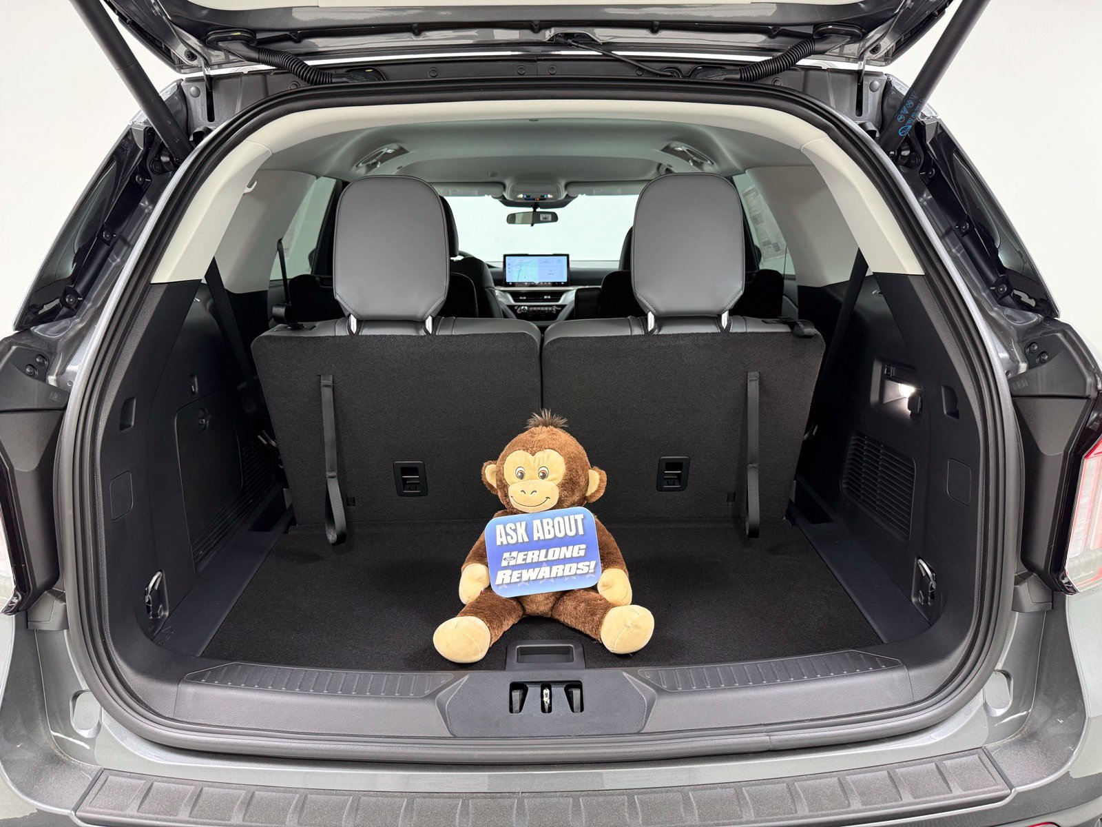 New 2026 Ford Explorer Active w/ Active Comfort Package RWD image 9