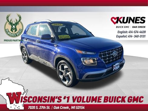 Used 2025 Hyundai Venue SEL image 1