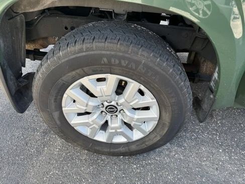 Used 2022 Nissan Frontier SV RWD image 10