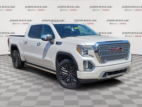 Used 2020 GMC Sierra 1500 Denali w/ Denali Ultimate Package AWD/4WD image 1