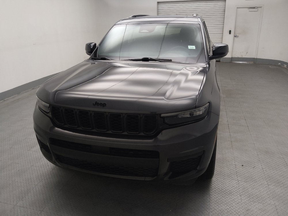 Used 2023 Jeep Grand Cherokee L Altitude AWD/4WD image 15