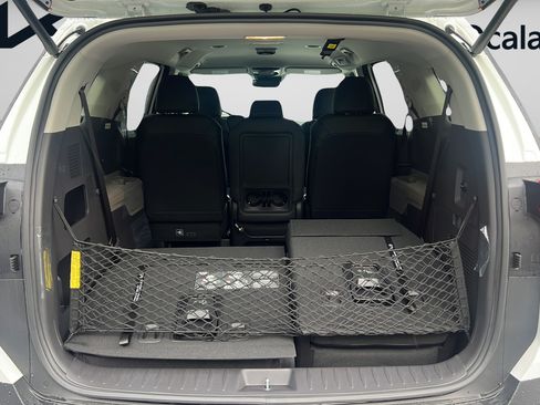 New 2026 Kia Carnival EX FWD image 10