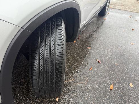 Used 2015 Kia Sorento LX image 11