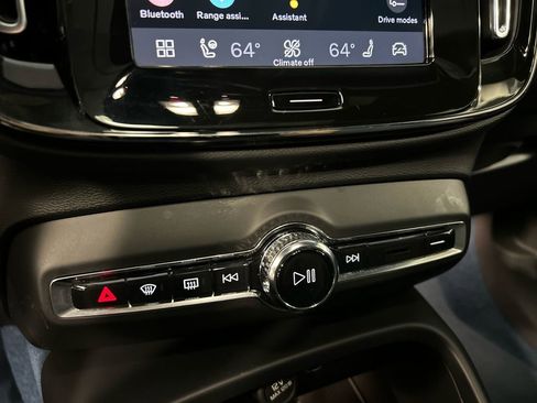 Certified 2023 Volvo XC40 Recharge Ultimate AWD/4WD image 18
