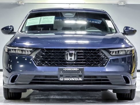 Used 2023 Honda Accord EX image 6