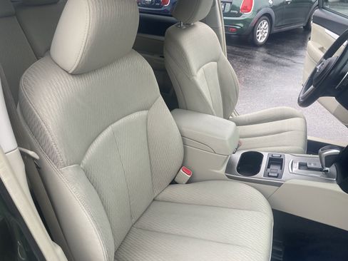 Used 2011 Subaru Outback 2.5i Premium image 23