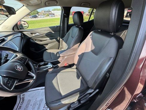 Used 2022 Buick Encore GX Preferred AWD/4WD image 9