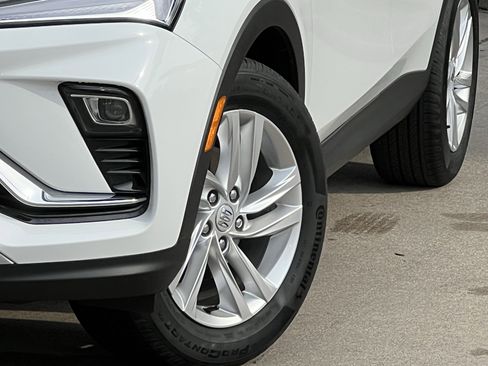 Used 2025 Buick Envista Preferred image 8