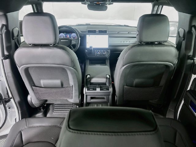 New 2026 Land Rover Defender 110 X-Dynamic SE AWD/4WD image 22
