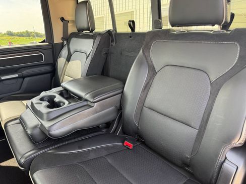 Used 2019 RAM 1500 Laramie AWD/4WD image 38