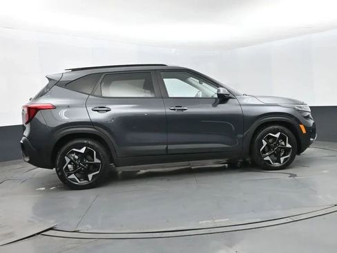 Used 2025 Kia Seltos S image 4