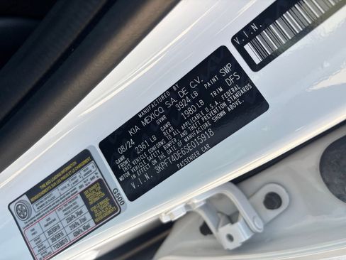 Used 2025 Kia K4 LXS image 28