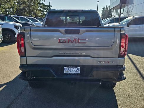 Used 2024 GMC Sierra 1500 AT4X image 39