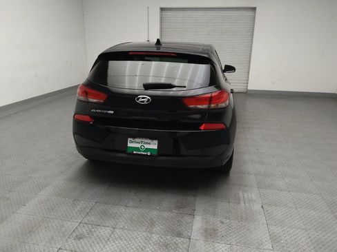Used 2019 Hyundai Elantra GT w/ Style Package 02 FWD image 7