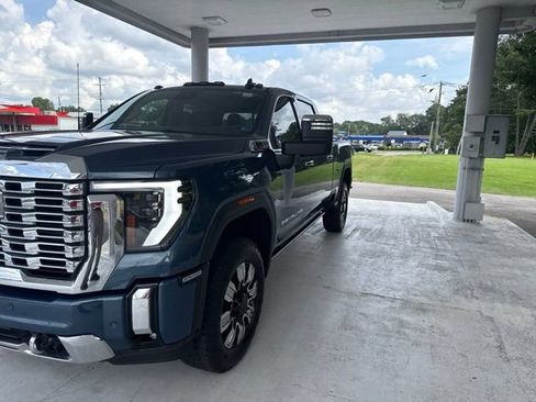 Used 2025 GMC Sierra 2500 Denali w/ Max Trailering Package AWD/4WD image 9