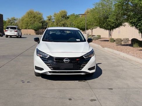 Used 2025 Nissan Versa SR w/ Trunk Package image 5