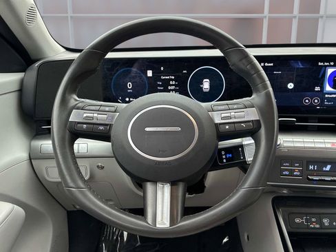 Used 2024 Hyundai Kona SEL w/ Convenience Package image 17