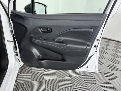 Used 2024 Nissan Versa S w/ S Plus Package image 31