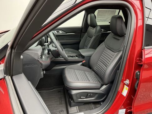 New 2026 Ford Explorer ST-Line w/ ST-Line Street Pack AWD/4WD image 11