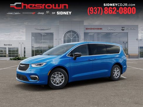 New 2026 Chrysler Pacifica Select image 2