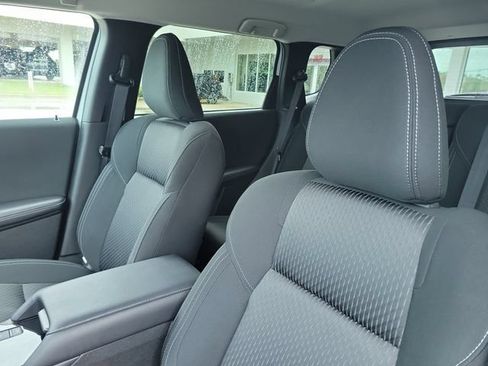Used 2025 Mitsubishi Outlander ES FWD image 18