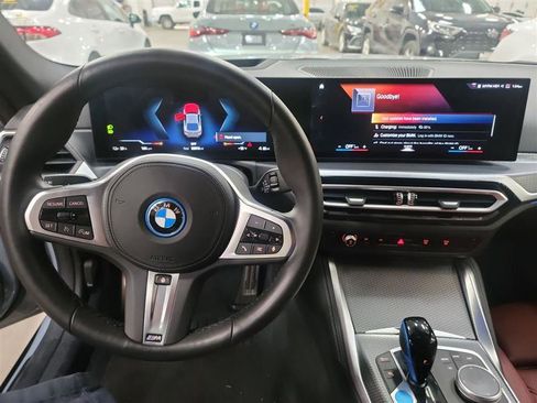 Used 2023 BMW i4 eDrive40 RWD image 9