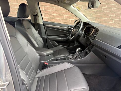 Used 2024 Volkswagen Jetta SE FWD image 22