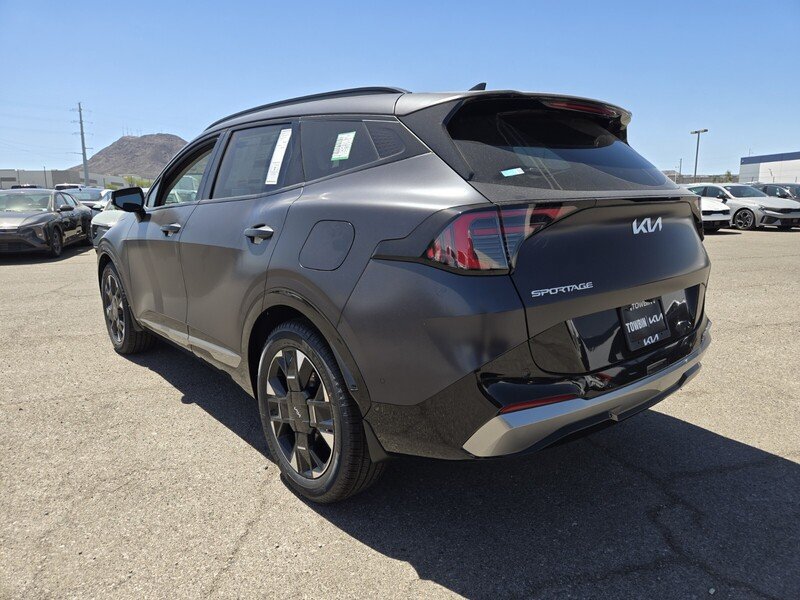 New 2026 Kia Sportage SX FWD image 4