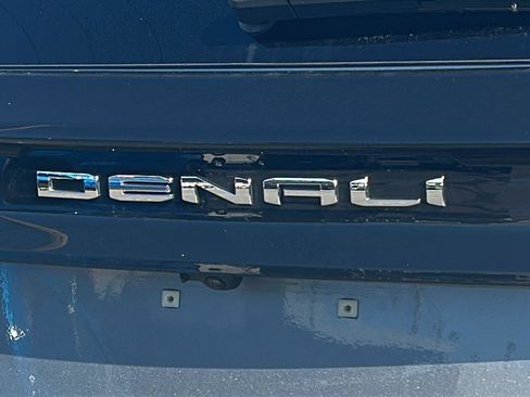 New 2024 GMC Acadia Denali w/ LPO, Floor Liner Package image 6