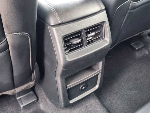 Used 2024 Ford Edge SEL image 29