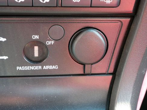 Used 2002 Ford Thunderbird RWD image 34