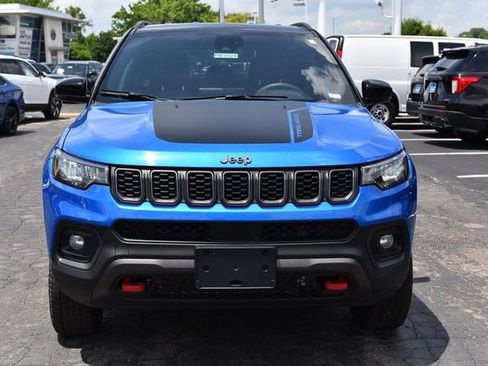 Used 2025 Jeep Compass Trailhawk AWD/4WD image 4