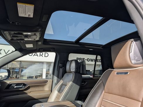 New 2025 GMC Yukon Denali Ultimate AWD/4WD image 26