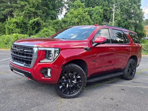 Used 2024 GMC Yukon AT4 w/ Technology Package AWD/4WD image 1