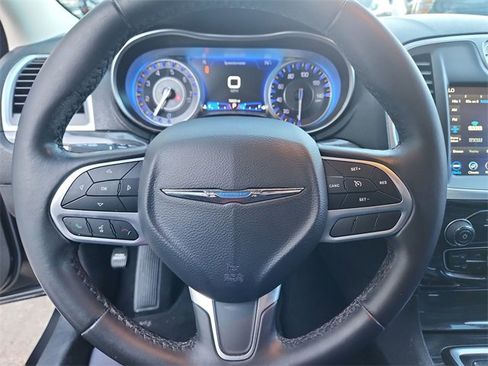 Used 2020 Chrysler 300 Touring w/ Sport Appearance Package image 11