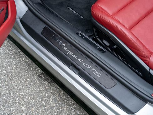 Certified 2023 Porsche 911 Targa 4 GTS AWD/4WD image 24