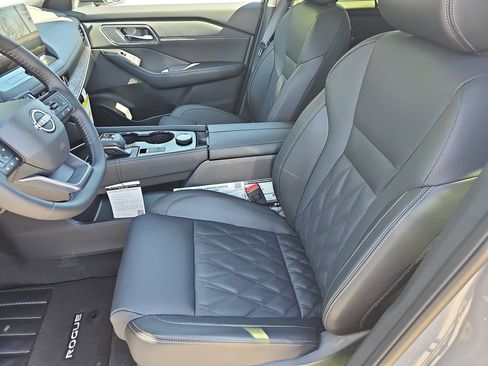 New 2026 Nissan Rogue Platinum AWD/4WD image 15