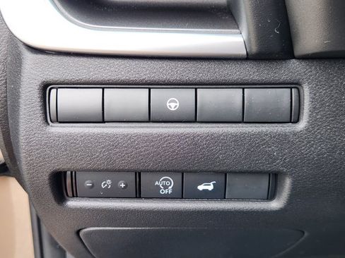 Certified 2024 Nissan Rogue SV w/ SV Premium Package AWD/4WD image 25