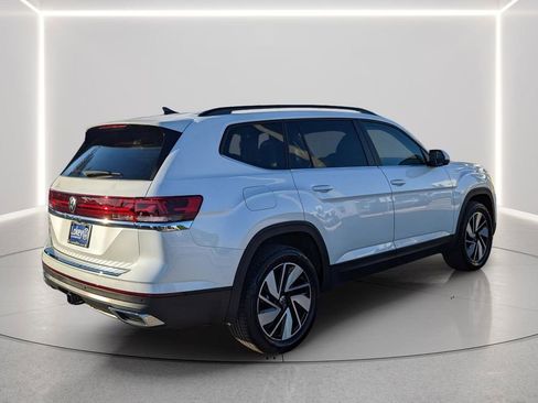 New 2026 Volkswagen Atlas SE FWD image 8