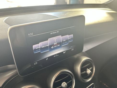 Used 2018 Mercedes-Benz GLC 300 w/ Premium Package image 16