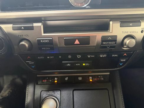 Used 2018 Lexus ES 350 w/ Luxury Package w/Wood Trim FWD image 19