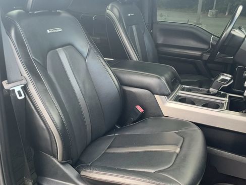 Used 2020 Ford F150 Platinum w/ Equipment Group 701A Luxury AWD/4WD image 32