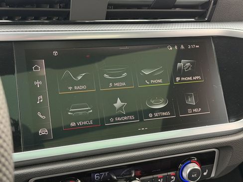 Certified 2025 Audi Q3 2.0T Premium Plus w/ Premium Plus Package image 31