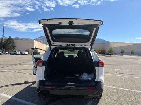 Used 2025 Toyota RAV4 SE AWD/4WD image 31