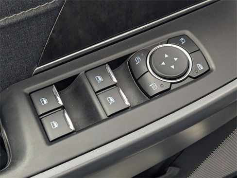 Used 2023 Ford F150 Lariat w/ Trailer Tow Package image 12