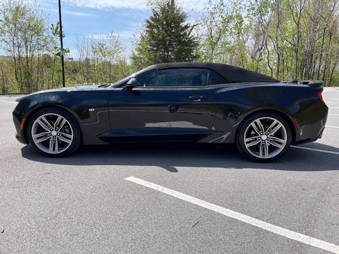 Used 2018 Chevrolet Camaro LT w/ RS Package image 24